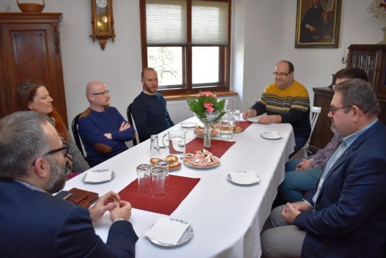 PRVNÍ EKUMENICKÁ SNÍDANĚ VE FRÝDKU-MÍSTKU