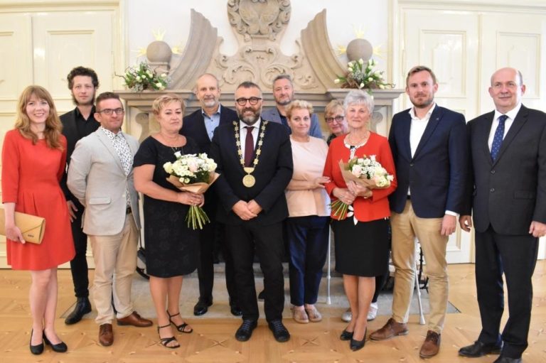 MĚSTO OCENILO VÝZNAMNÉ OSOBNOSTI