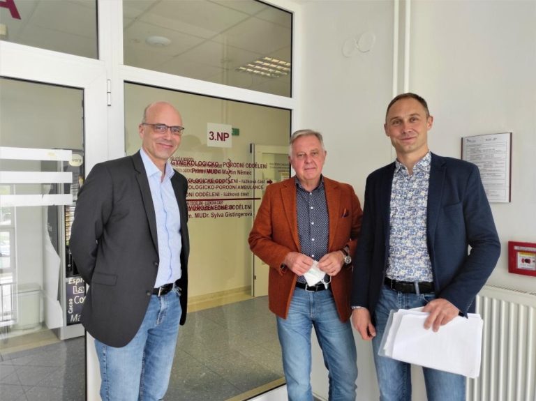 PACIETKÁM ULEVÍ NOVÉ CENTRUM PRO LÉČBU ENDOMETRIÓZY, FRÝDECKO-MÍSTECKÁ NEMOCNICE DOSTALA AKREDITACI