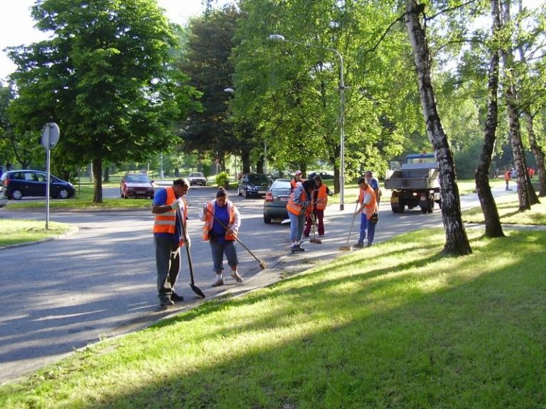 Některé části města se budou uklízet i v neděli