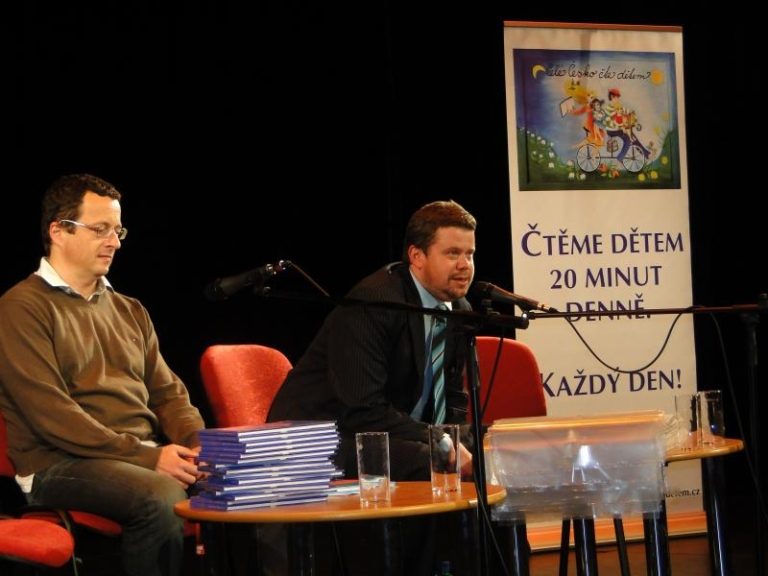Michal Viewegh předčítal frýdecko-místeckým dětem