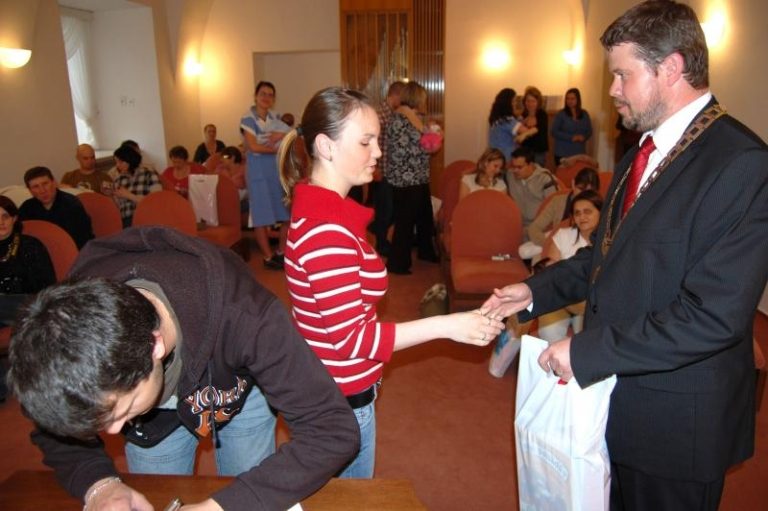 Na Vítání občánků 20.5.2010 bylo uvítáno 27 dětí