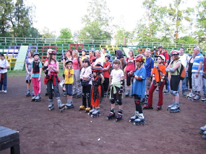 První večerní inline jízdě Frýdkem Místkem vyšlo slunečné počasí