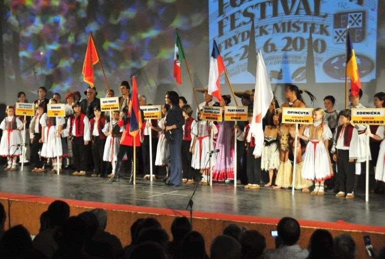 16. MEZINÁRODNÍ FOLKLORNÍ FESTIVAL CIOFF FRÝDEK-MÍSTEK 2010 VEŠEL DO HISTORIE
