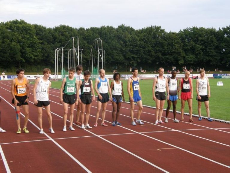 Mikulenka vítězí v Rakousku a v Německu byl těsně od limitu
