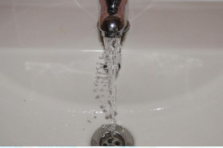 ODSTÁVKA TEPLÉ VODY JEN 4 DNY