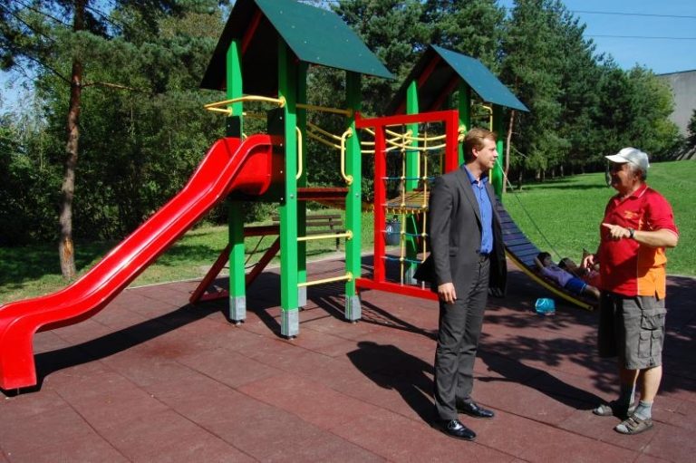 Další rekonstruované dětské hřiště