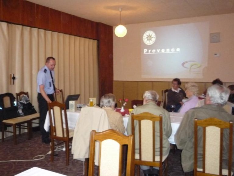 V klubech důchodců se stále něco děje