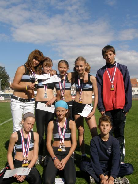 Sedm medailí malých atletů