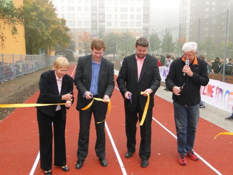Školy mají moderní sportovní areály