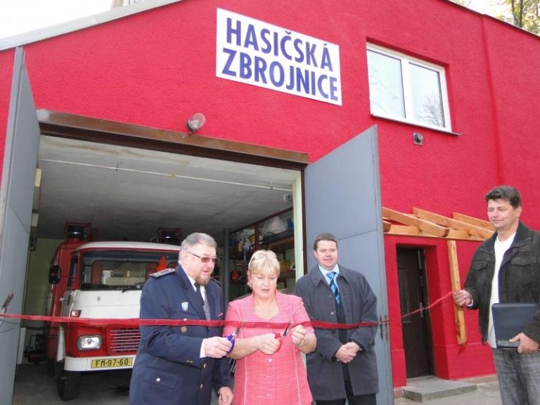Skaličtí hasiči mají opravenou zbrojnici