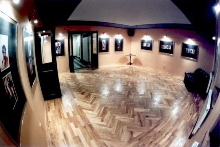 Galerie Pod Svícnem chystá další tradiční kolektivní Salon