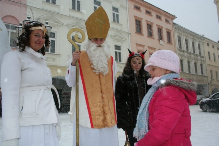 Městem chodil Mikuláš