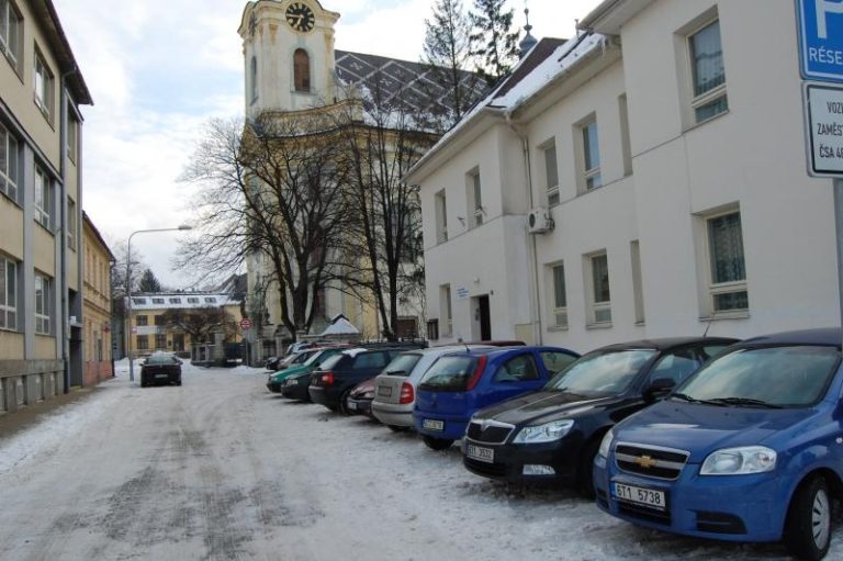 Nová parkovací místa