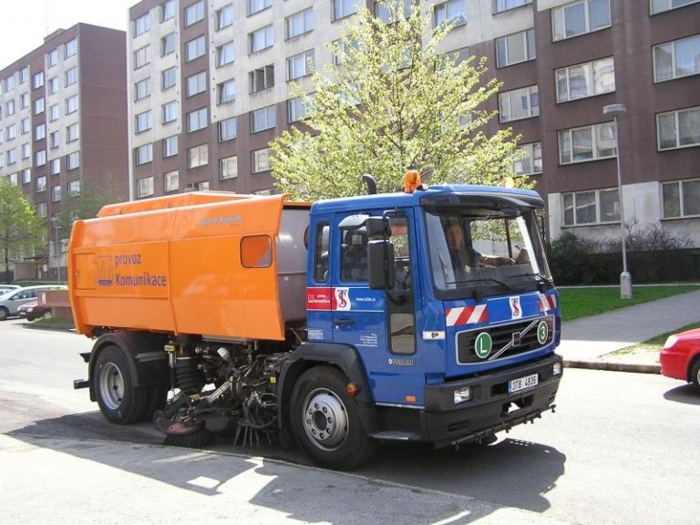 POZOR – Mimořádné blokové čištění ulice Riegrova