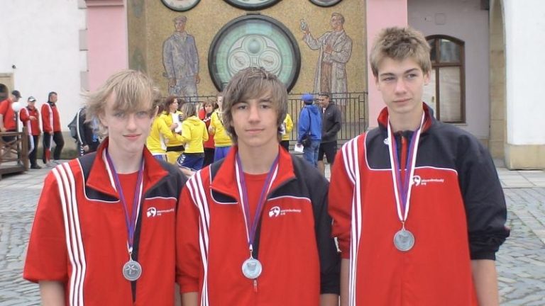 Z olympiády přivezli stříbrné medaile