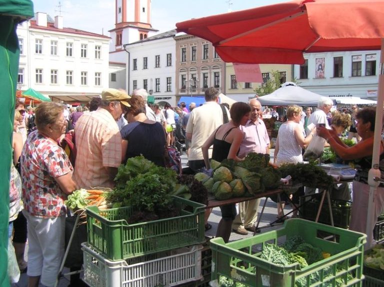 Další farmářské trhy = 60 prodejních stánků