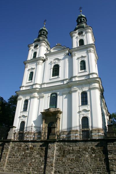 Bazilika má opravenu křížovou cestu