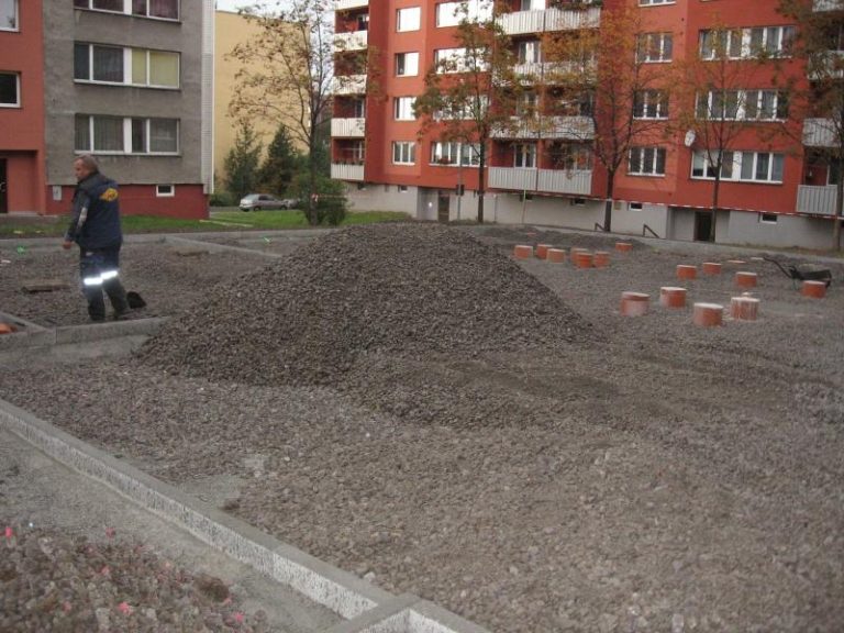 Město rekonstruuje další dětské hřiště