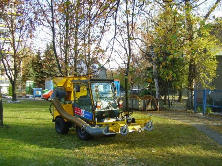 Úklid spadaného listí