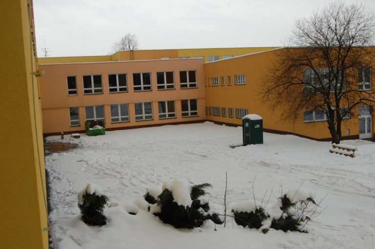 5. ZŠ bude mít dopravní hřiště a škola a školky na Slezské nové výtvarné i sportovní potřeby