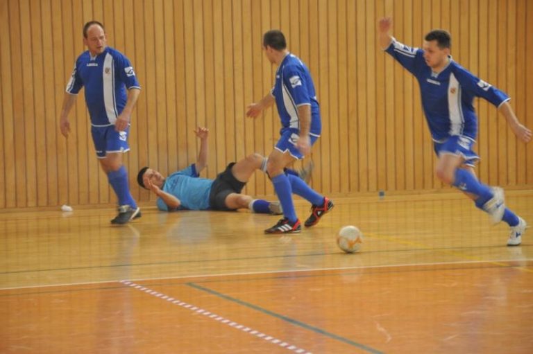 Strážníci změřili síly s policisty, záchranáři a hasiči