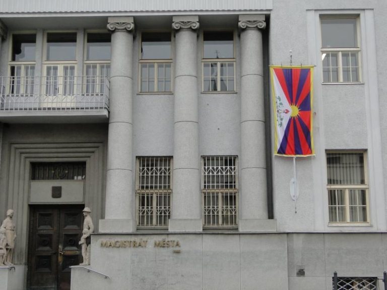 Město vyvěsí vlajku pro Tibet