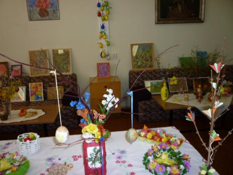 Senioři v klubech důchodců se i v roce 2012 aktivně zapojili do velikonočních dílen