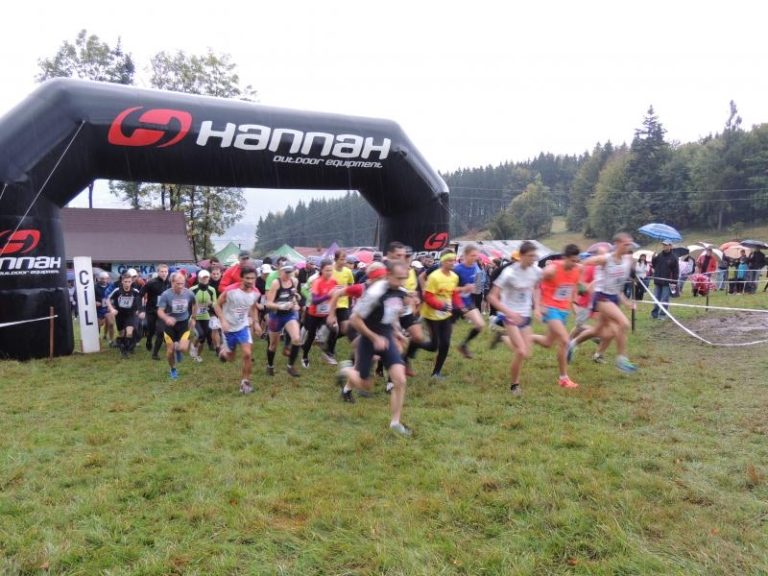 Atleti na Čeladné vybojovali  za obrovské nepřízně počasí 19 medailí