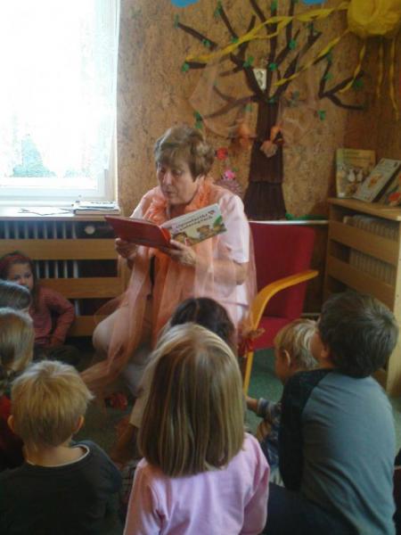 Kluby důchodců se aktivně zapojily do projektu Babička a dědeček do školky