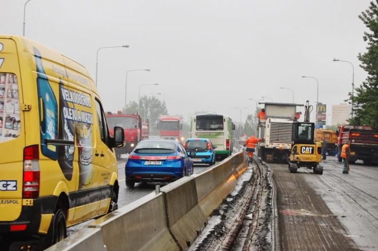 Představitelé města a kraje monitorovali dopravu ve městě