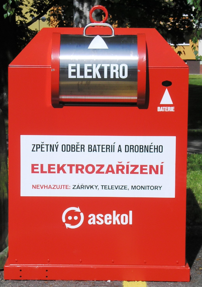 Sběrné dvory a červené kontejnery loni vydaly 135 tun elektrozařízení