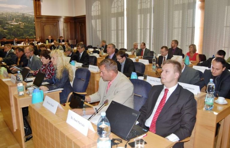 Zastupitelé rozdělili další peníze na kulturu a sport