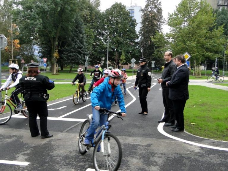 Nové dopravní hřiště už slouží dětem