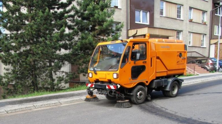 Mimořádné blokové čištění ulice Hasičská