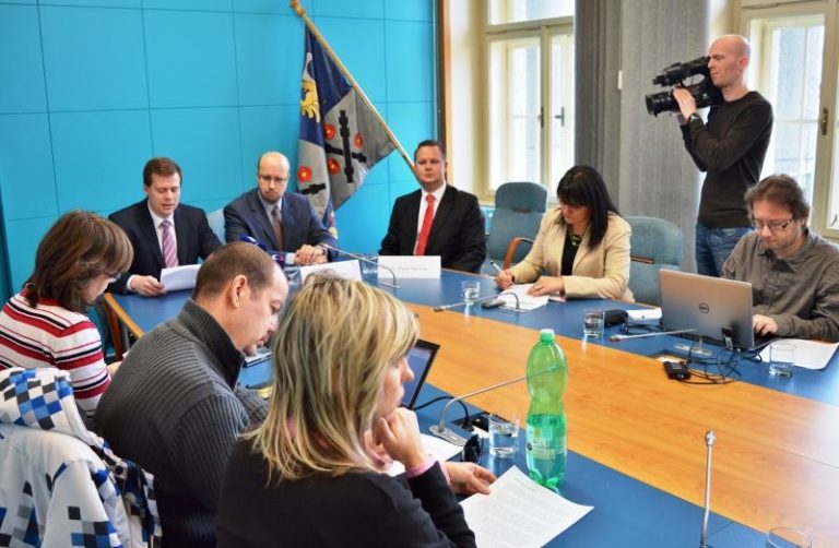 ČSSD vypověděla koaliční smlouvu