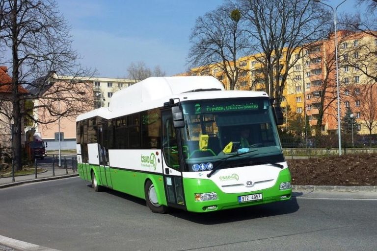 Prezentace nových autobusů MHD – jeden z nich pomalují děti