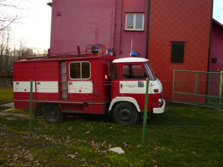 Nabídka speciálního požárního vozidla k prodeji