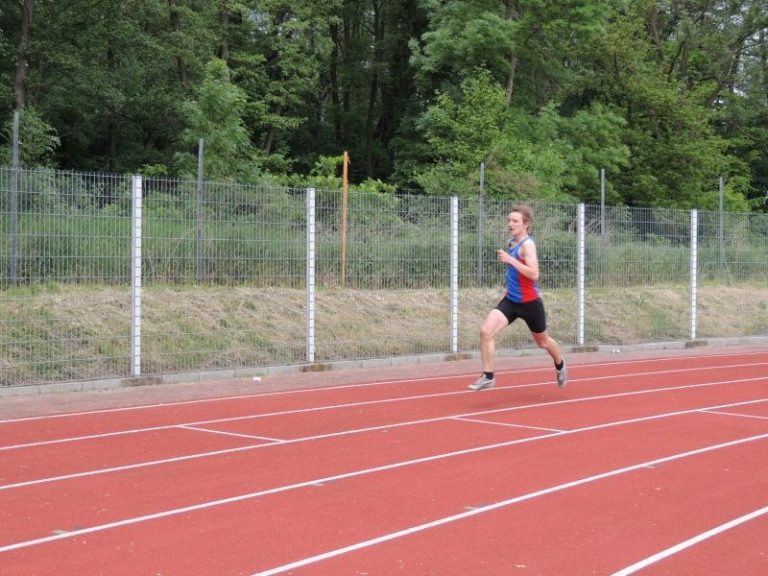 Mládežnická atletická družstva vstoupila do soutěží