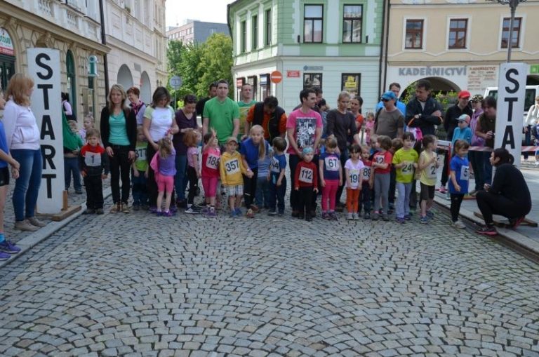 Čtyři stovky běžců na startu