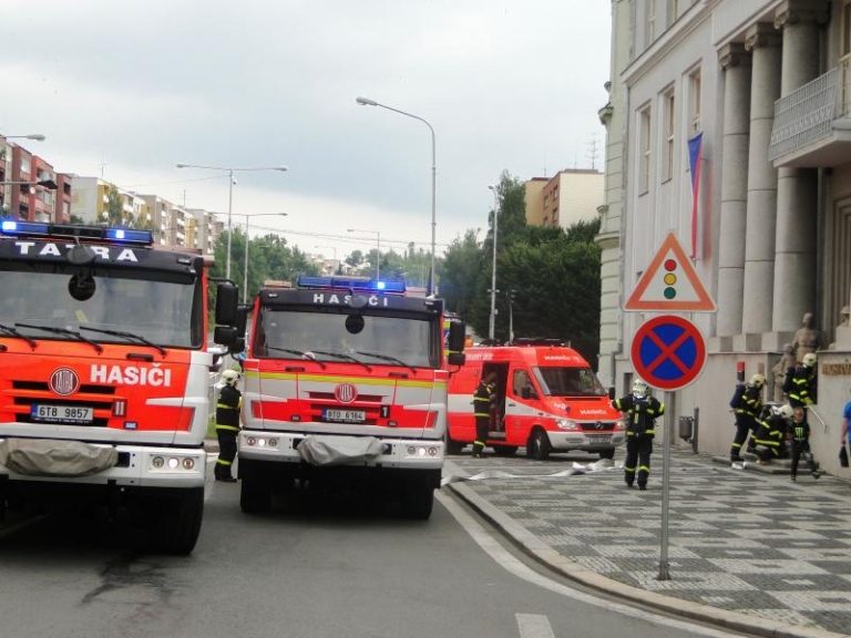 Hasiči likvidovali fiktivní požár v budově frýdeckého magistrátu