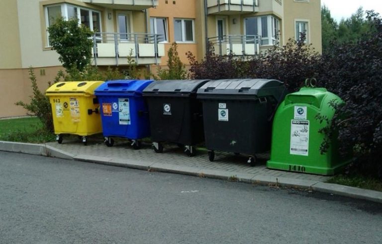 Úprava ploch pro stání kontejnerů ve Frýdku-Místku