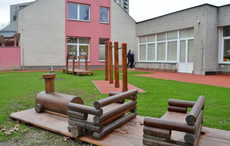 Jesle mají upravenou zahradu