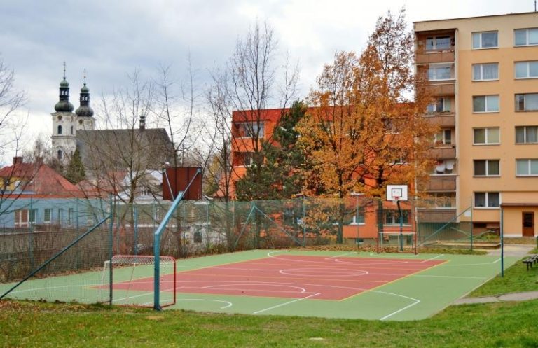 Město zrekonstruovalo z dotací hned devět veřejných sportovišť