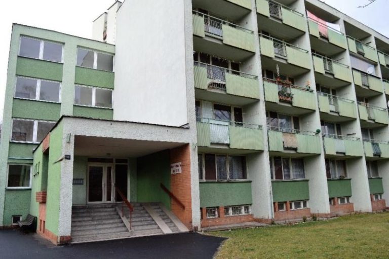Město zateplí pět domů s pečovatelskou službou