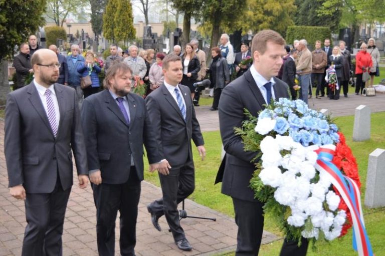 Radnice si připomenula osvobození města a uctila památku padlých vojáků