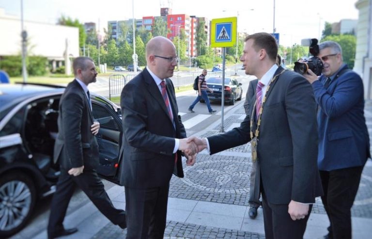 Premiér Sobotka je ve Frýdku-Místku