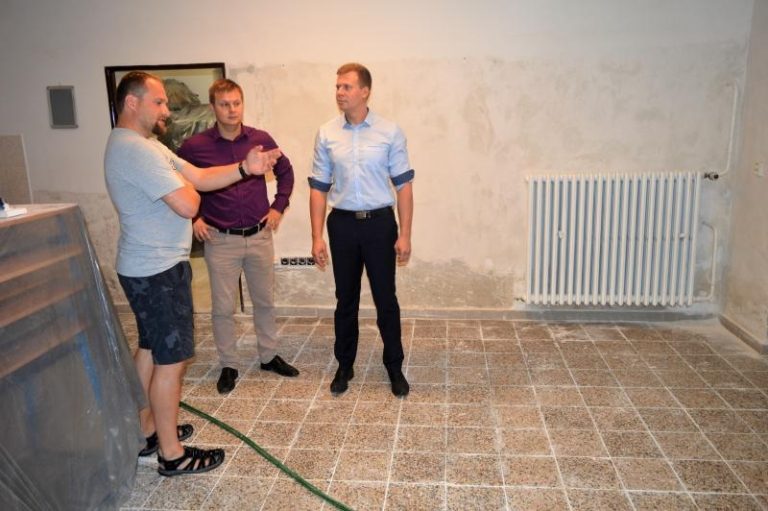 Školy se o prázdninách vylepšují