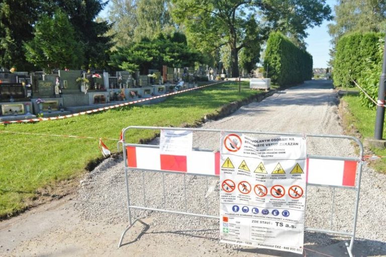 Rekonstrukce chodníků na hřbitově