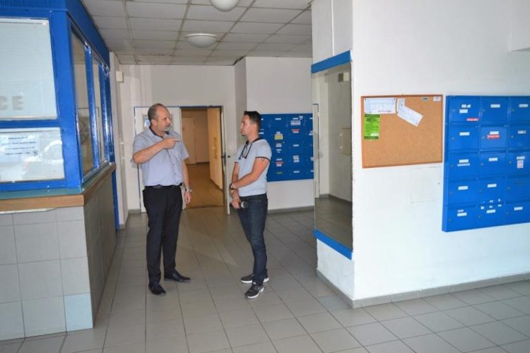 Město zvýšilo bezpečnost obyvatel kombinovaného domu v ulici Malý Koloredov